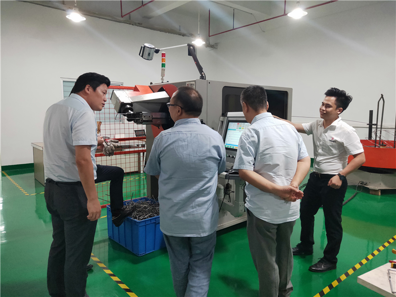 有朋自遠方來，不亦樂乎——貝朗鐵絲自動折彎機